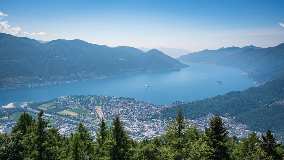 Ascona e il Lago Maggiore visti da Cardada, fotografia di contesto